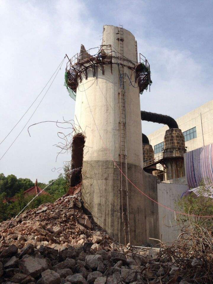 重庆三阳化工混凝土烟囱拆除